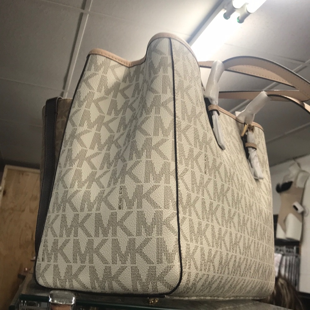 MK bag๐๐๐ - Picture 2 of 4